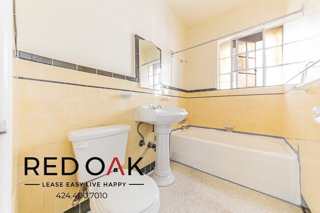 Building Photo - 621 S Gramercy Pl