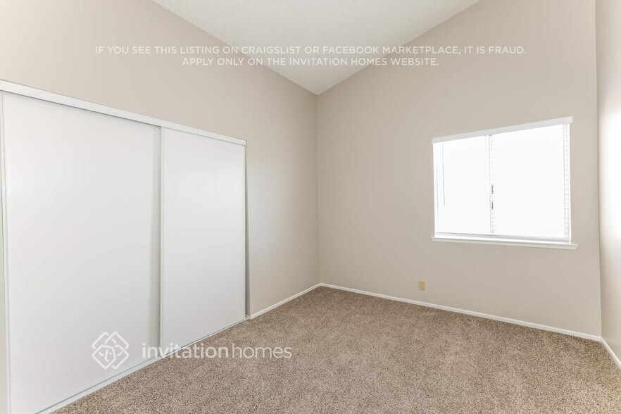 Building Photo - 610 E Eldorado Ln