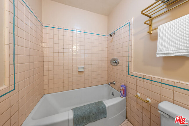 Building Photo - 2413 Argosy Way