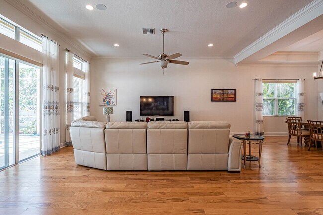 Building Photo - 4229 Diamond Square