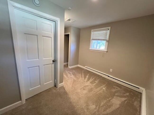 Building Photo - Spacious 3 Bedroom Rancher in Whitemarsh Township $2900/ month