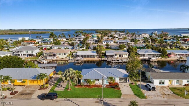 Primary Photo - 2758 Bruce St