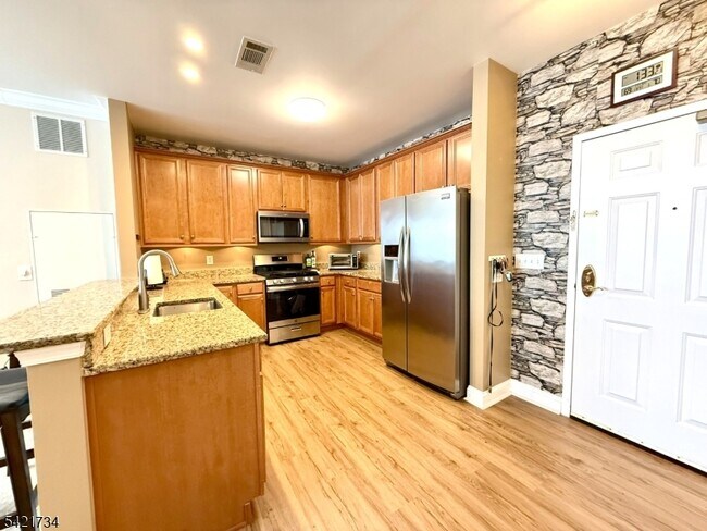 Building Photo - 1213 Wharton Ct