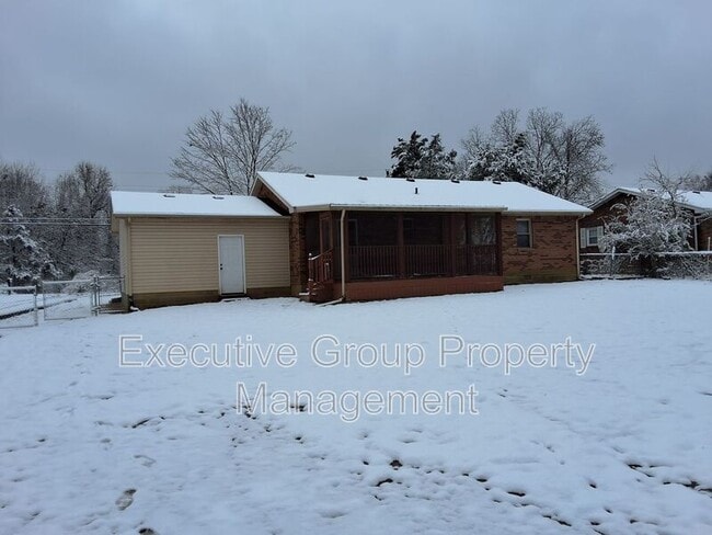 Building Photo - 1800 Preston St