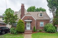 Building Photo - 3-13 Fair Lawn Ave
