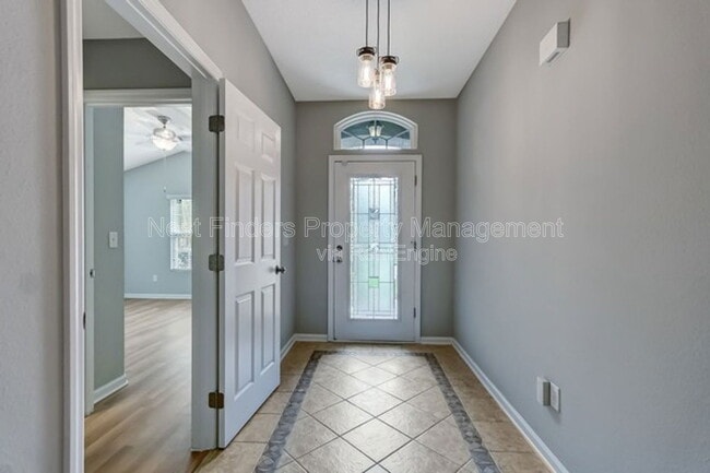 Building Photo - 412 Chattan Way