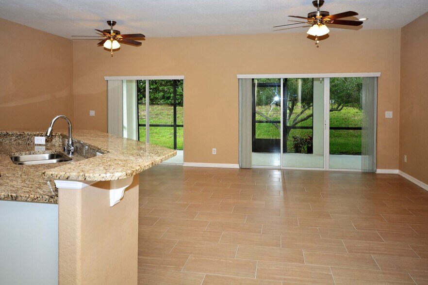 Building Photo - 10747 Masters Dr