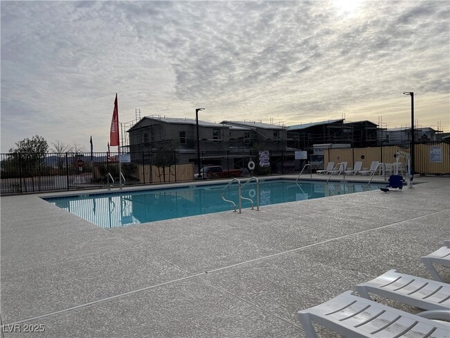 Building Photo - 5000 Hunter Mesa Ave