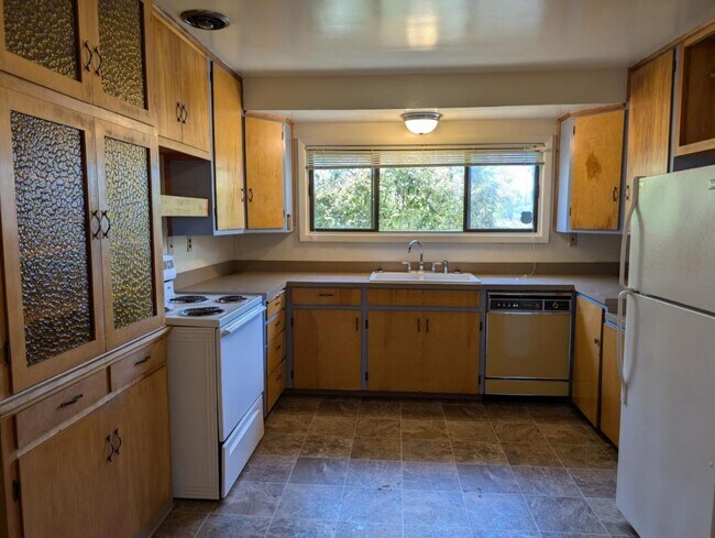 Building Photo - 2055 NW Beca Ave