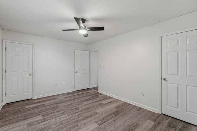Building Photo - 5205 Cub Cir