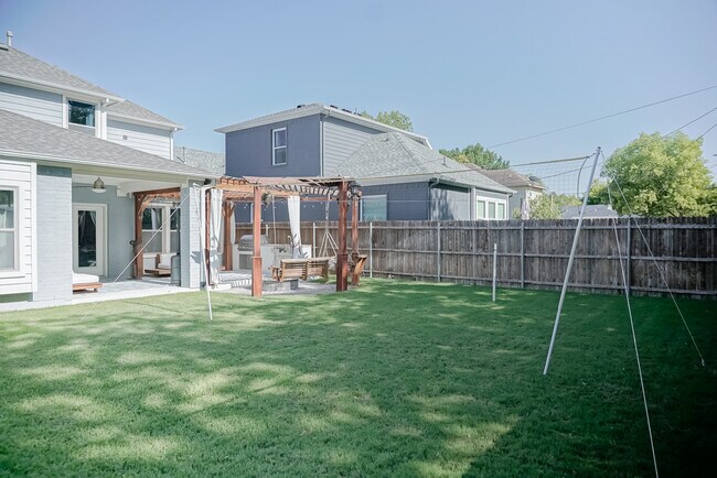 Building Photo - 2808 Livingston Ave