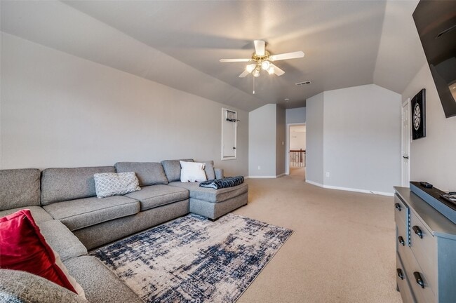 Building Photo - 3523 Lincoln Dr