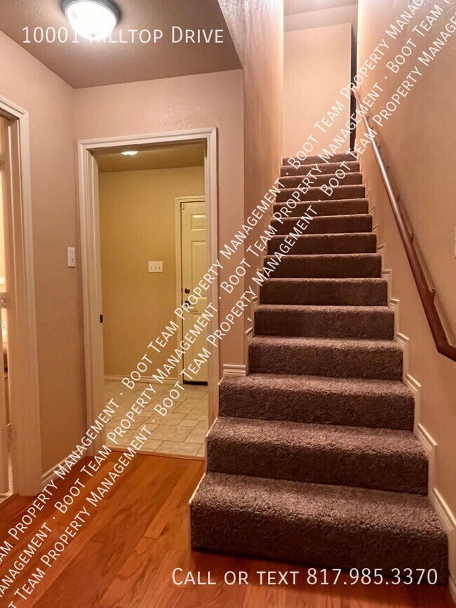 Building Photo - 10001 Hill Top Dr