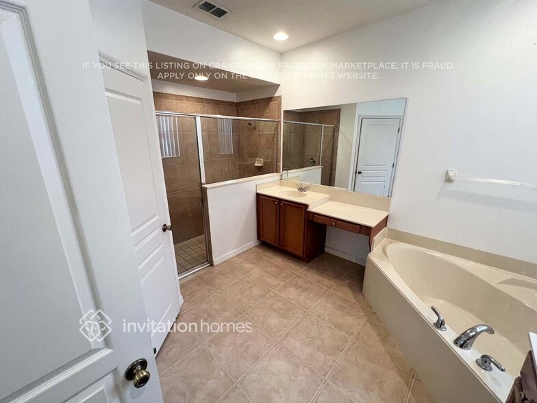 Building Photo - 627 Errol Pkwy