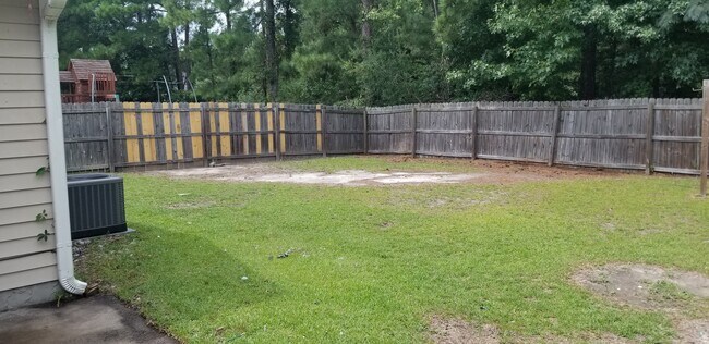 Building Photo - 3706 Pioneer Dr