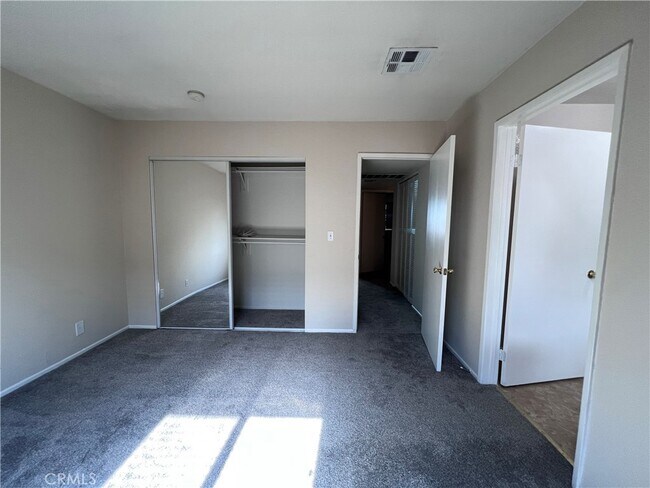 Building Photo - 11254 Oxnard St