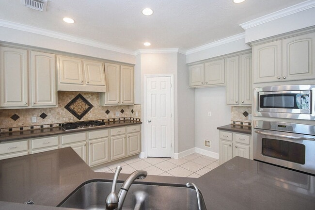 Building Photo - 1803 Red Bud Ln