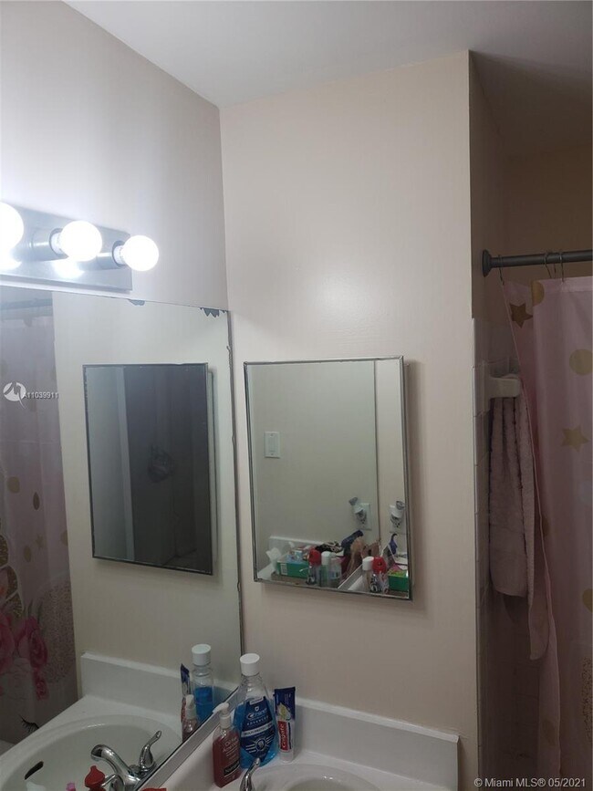 Building Photo - 15320 SW 106th Terrace