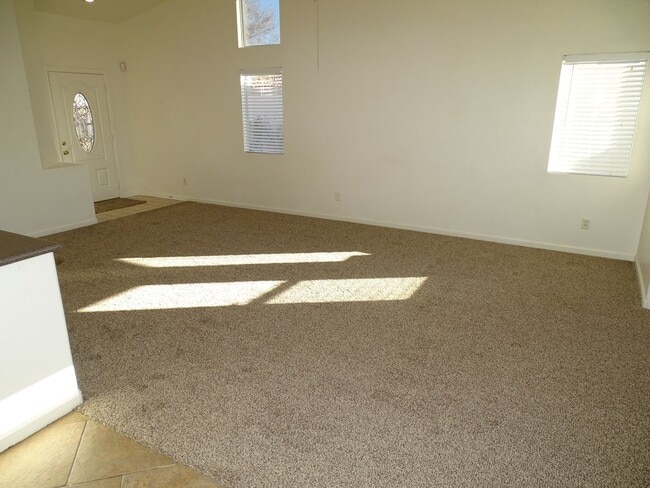 Building Photo - Well Kept One Story North Las Vegas Cul De...