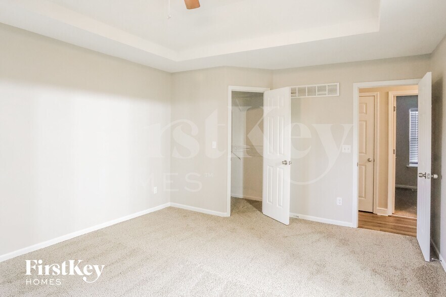 Building Photo - 1034 Bunting Ln