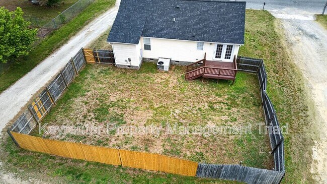 Building Photo - 1608 Mcpherson St