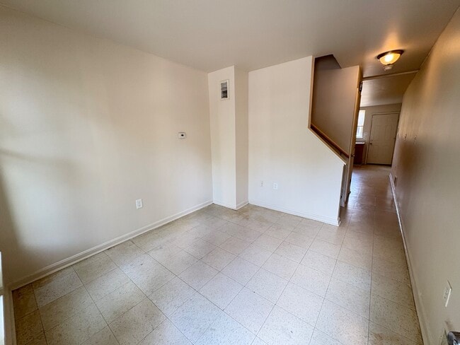 Building Photo - 428 S Gilmor St
