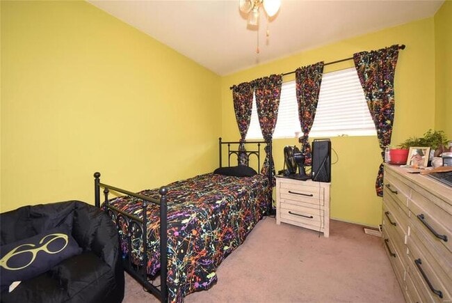 Building Photo - Fantastic 3bd/1ba home! Let yourself in!