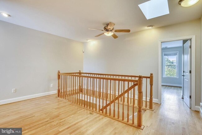 Building Photo - 119 N Peyton St