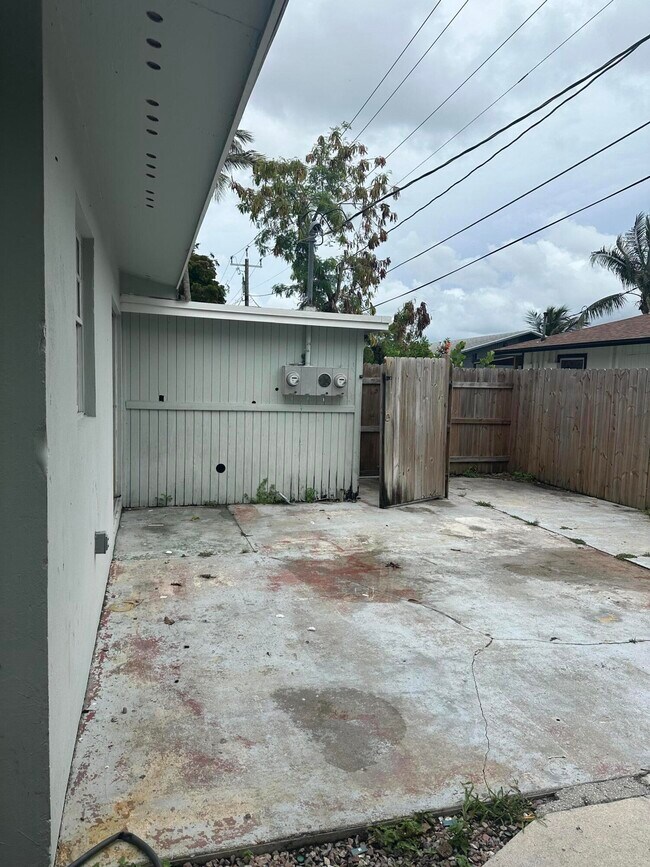 Building Photo - 3194 Prince Dr