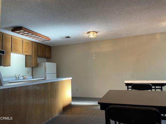 Building Photo - 852 N Monterey St