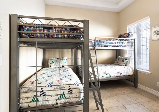 Building Photo - Gulf-Front Luxury Townhouse | 4 Bedrooms +...