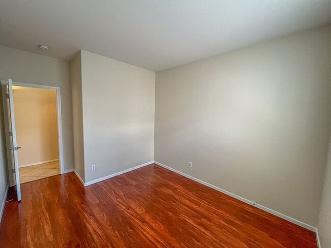 Building Photo - Charming Single-Story Home in a Prime Loca...