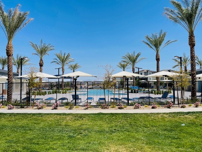 Building Photo - Resort-Style Living at Watercolors – Modern 3bd Townhome with Garage, Balcony & Included Internet