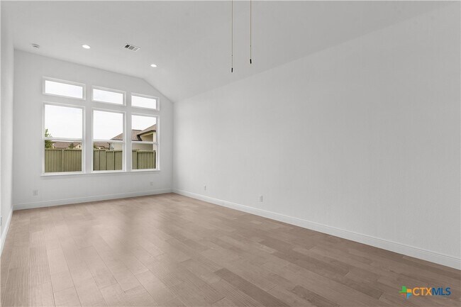 Building Photo - 746 Faith Dr
