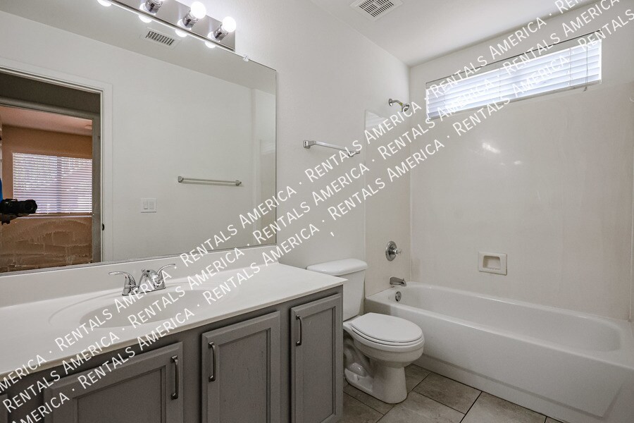 Building Photo - 4138 W Charter Oak Rd