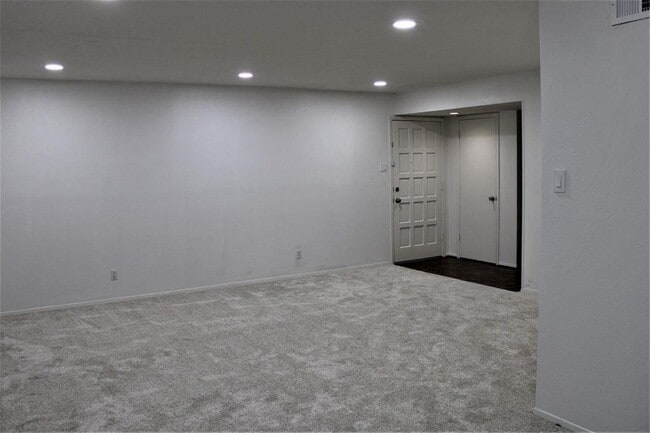 Building Photo - 6060 Birchbrook Dr