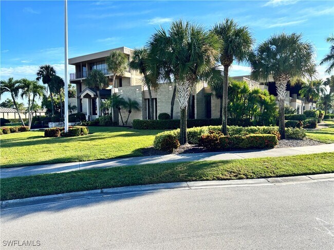 Building Photo - 1624 Pine Valley Dr