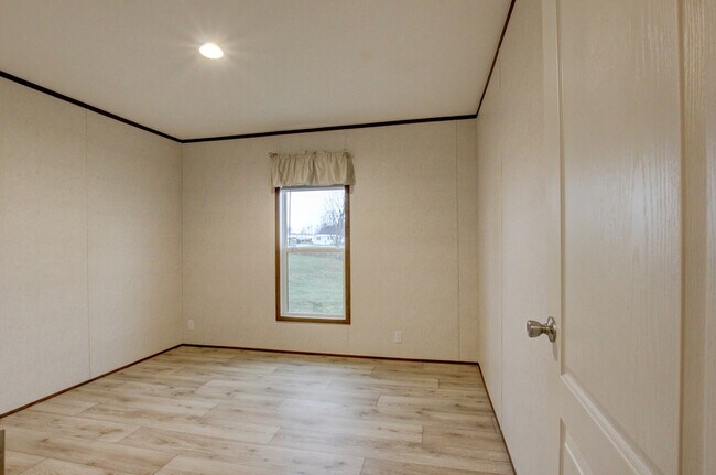 Building Photo - 295 Seays Rd