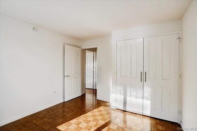 Building Photo - 300 W 135th St