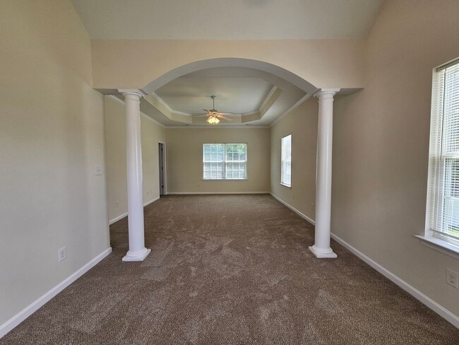 Building Photo - LAKE MEAD ESTATE