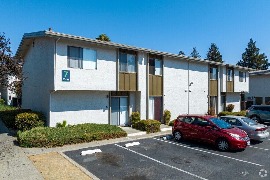 Building Photo - Autumn Oaks Apartments