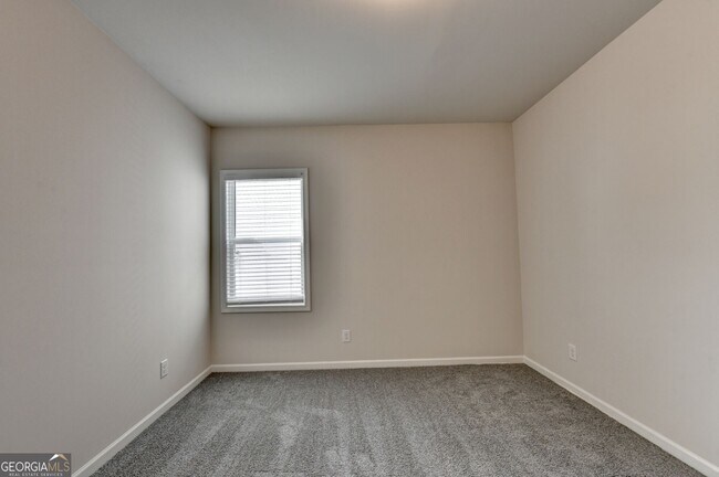 Building Photo - 1854 Westfall Lndg