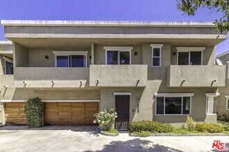Building Photo - 4025 Wade St