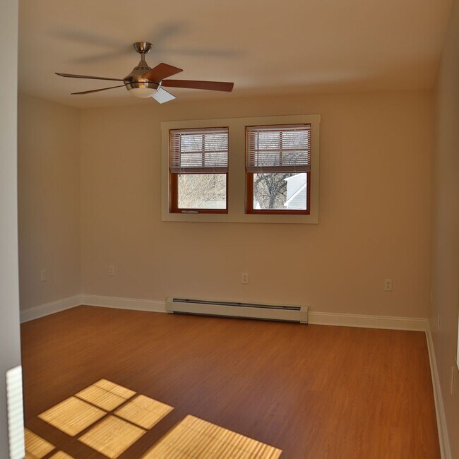 Building Photo - 192 Slater Ave