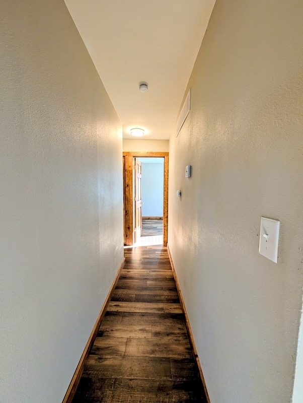 Building Photo - 906 S 1st St