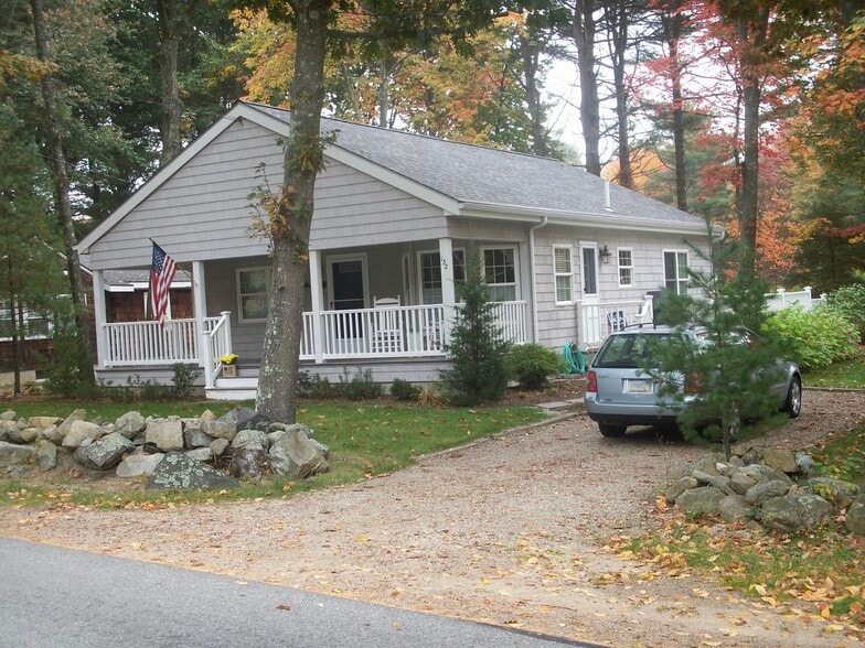 Building Photo - 132 N Shore Rd