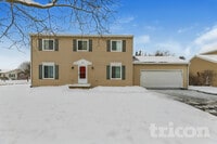 Building Photo - 1331 Fairfield Ct
