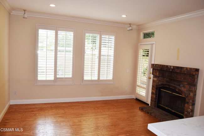 Building Photo - 2324 Solway Ct