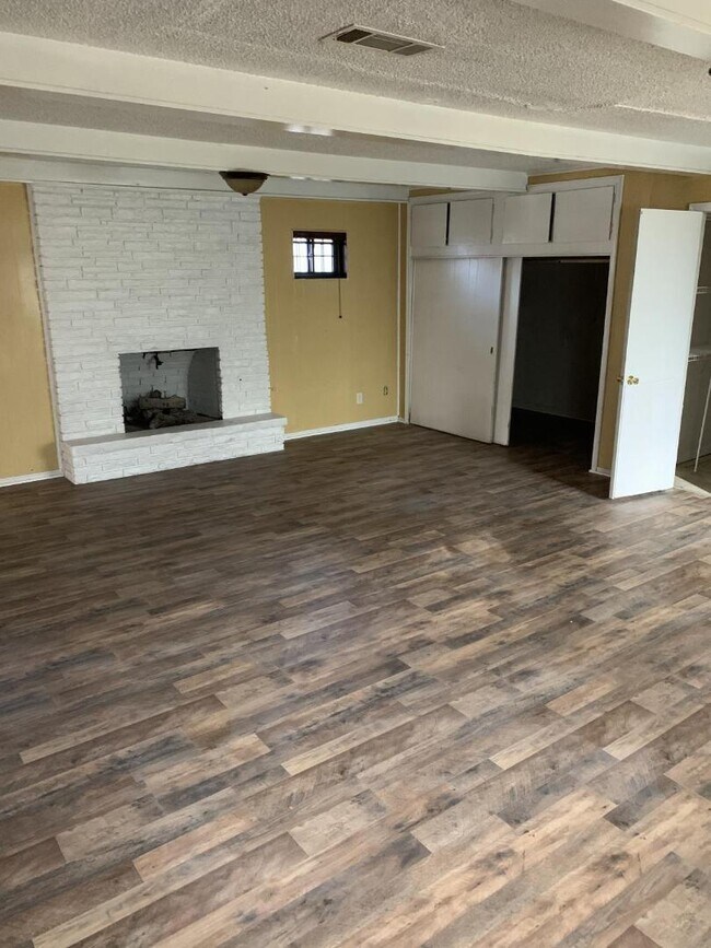 Building Photo - 1509 Meyers Pl