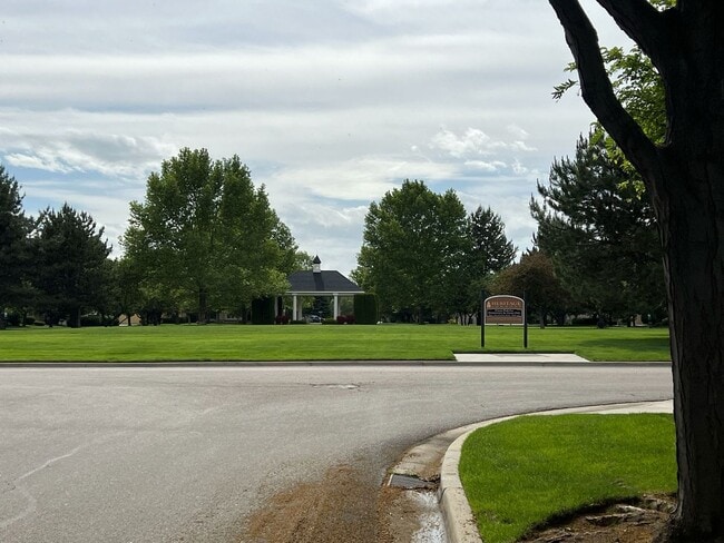 Building Photo - "Luxury Living: Stunning home with marble counter tops & Fireplace!"